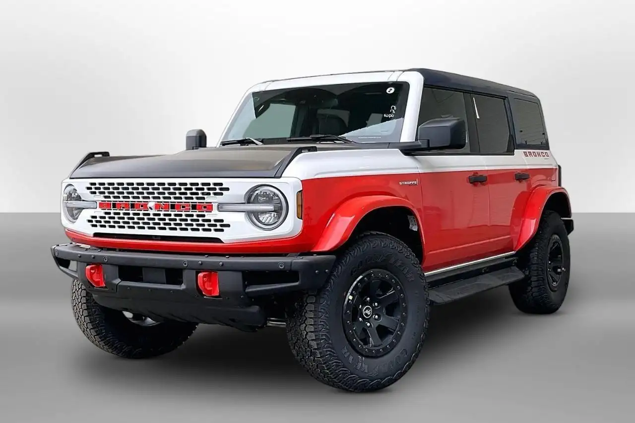 Ford Bronco снимка Ford Bronco