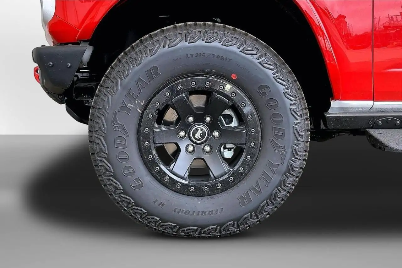 Ford Bronco снимка Ford Bronco