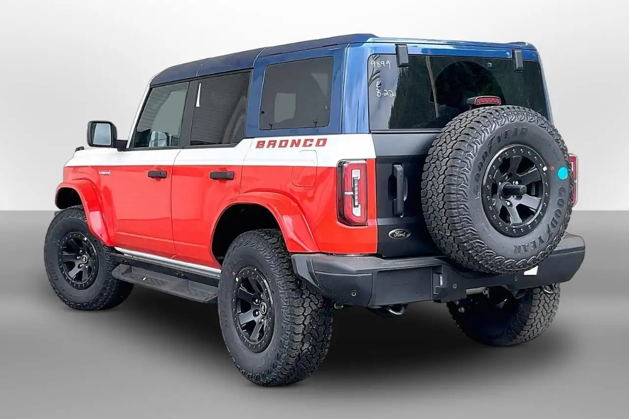 Ford Bronco снимка Ford Bronco