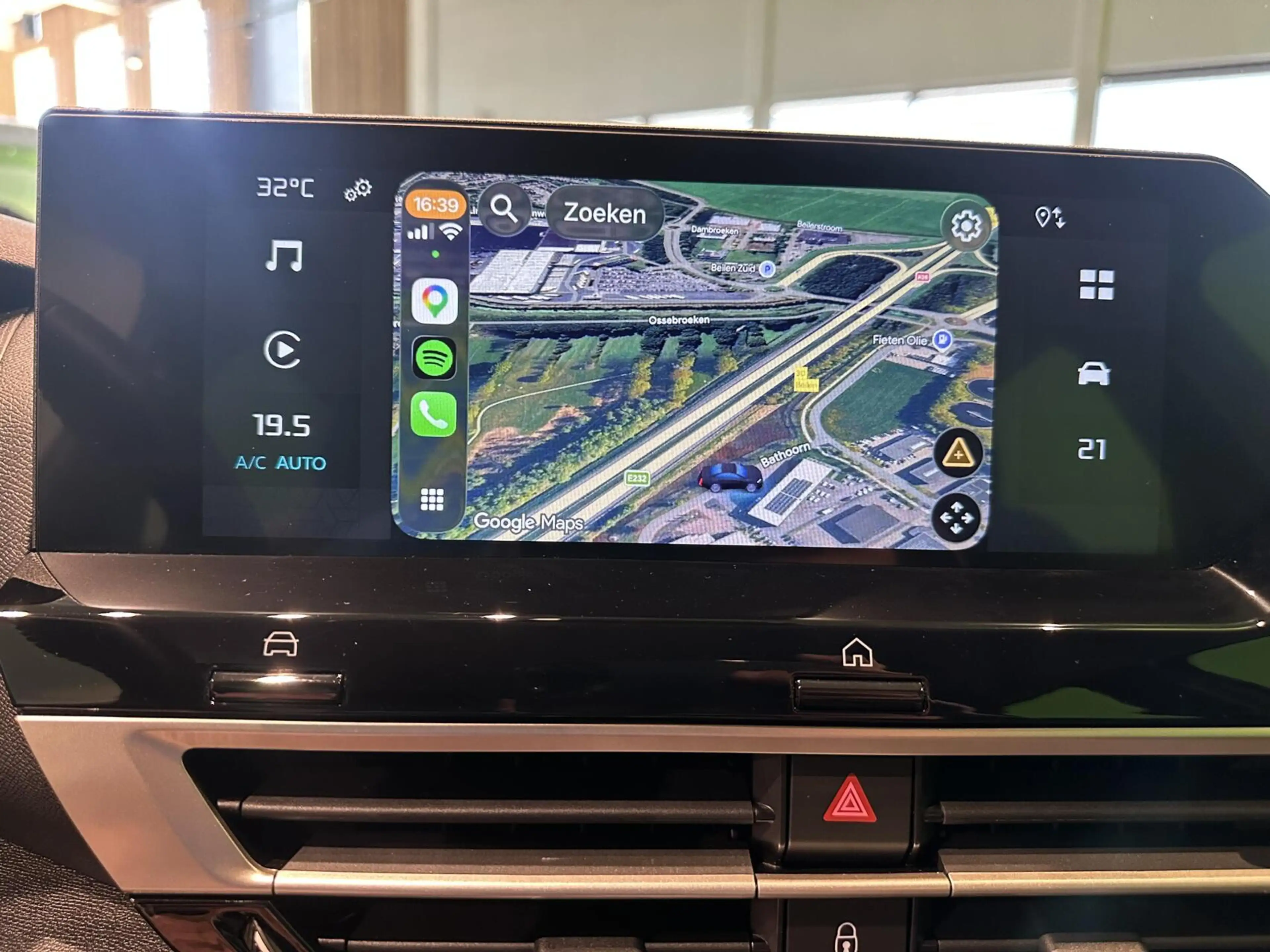 Citroen E-C4 Electric You 50 kWh — photo 7