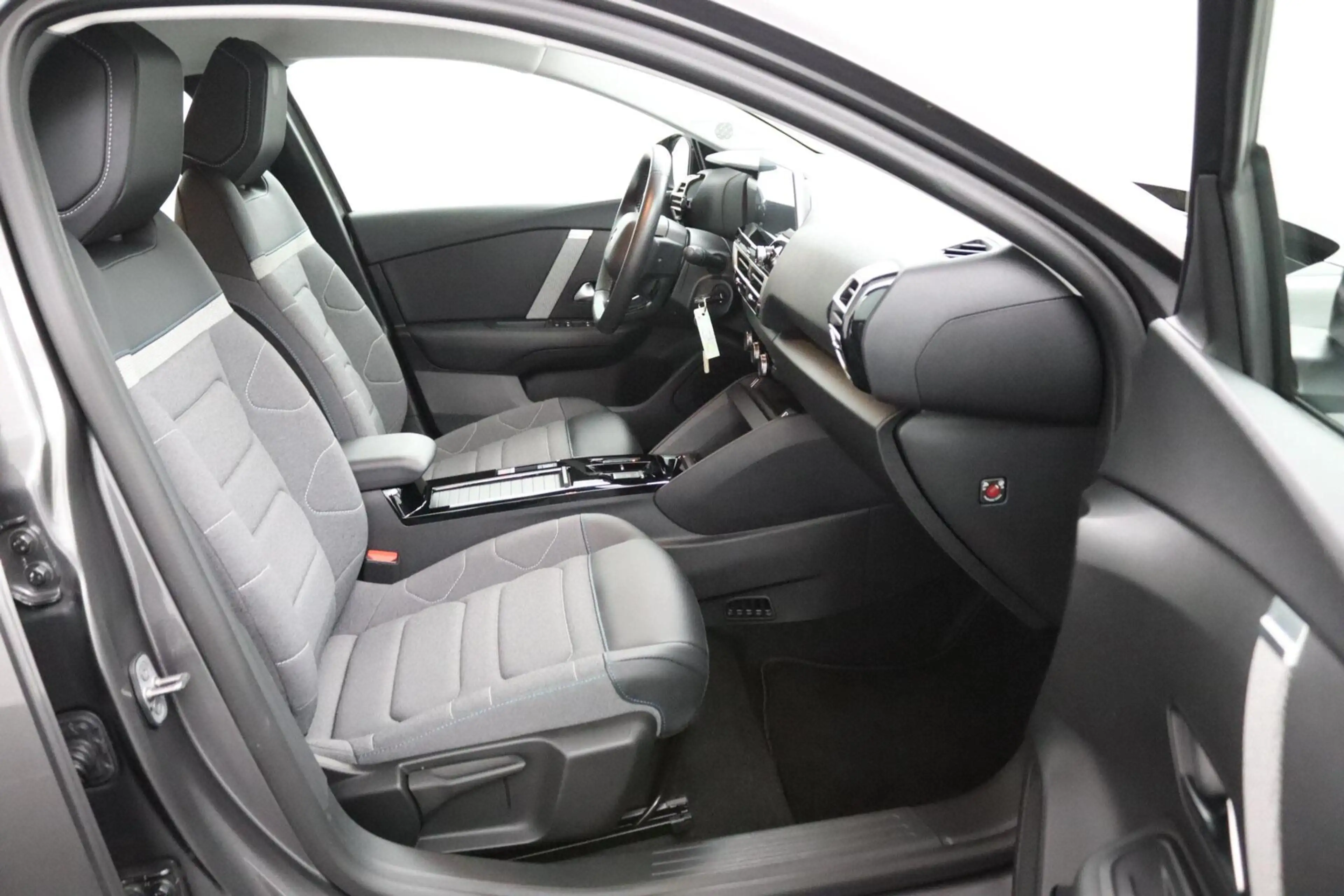 Citroen E-C4 Electric You 50 kWh — photo 15
