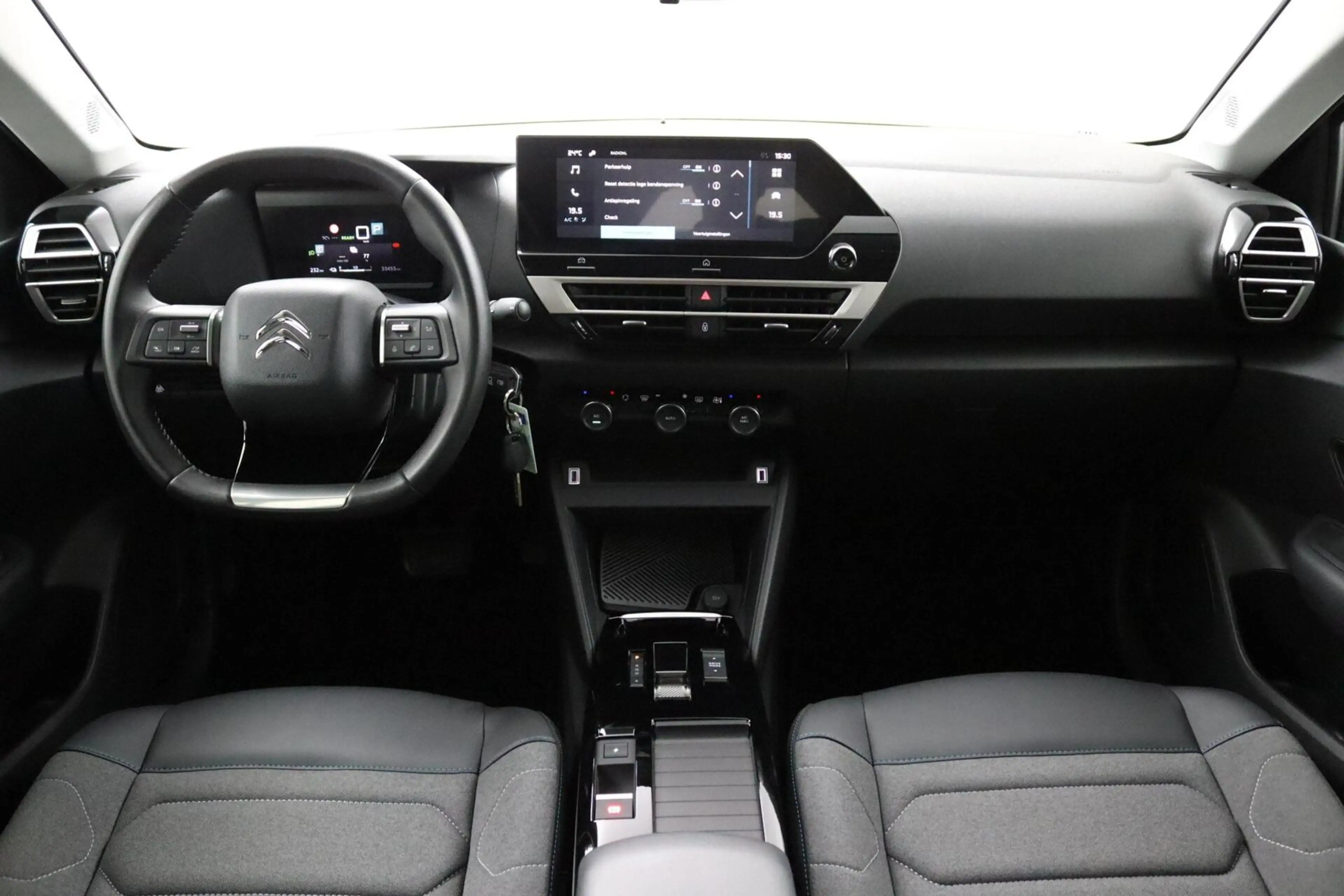 Citroen E-C4 Electric You 50 kWh — photo 3