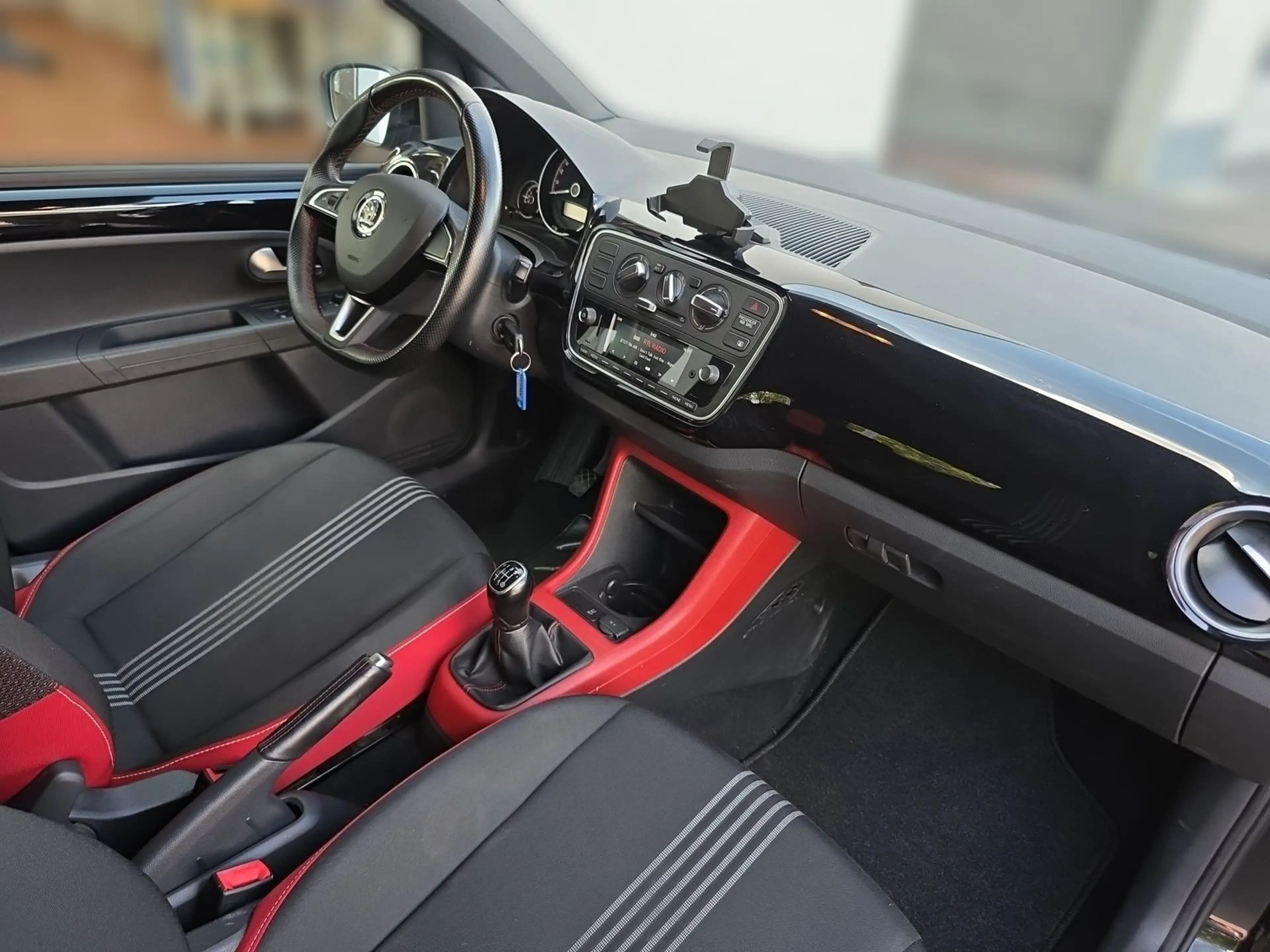 Skoda Citigo 1.0 MPI 5-trg. Monte Carlo Bluetooth DAB — photo 14