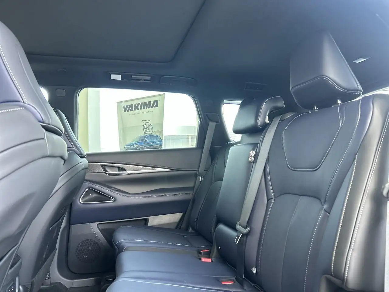 Infiniti QX60 снимка Infiniti QX60