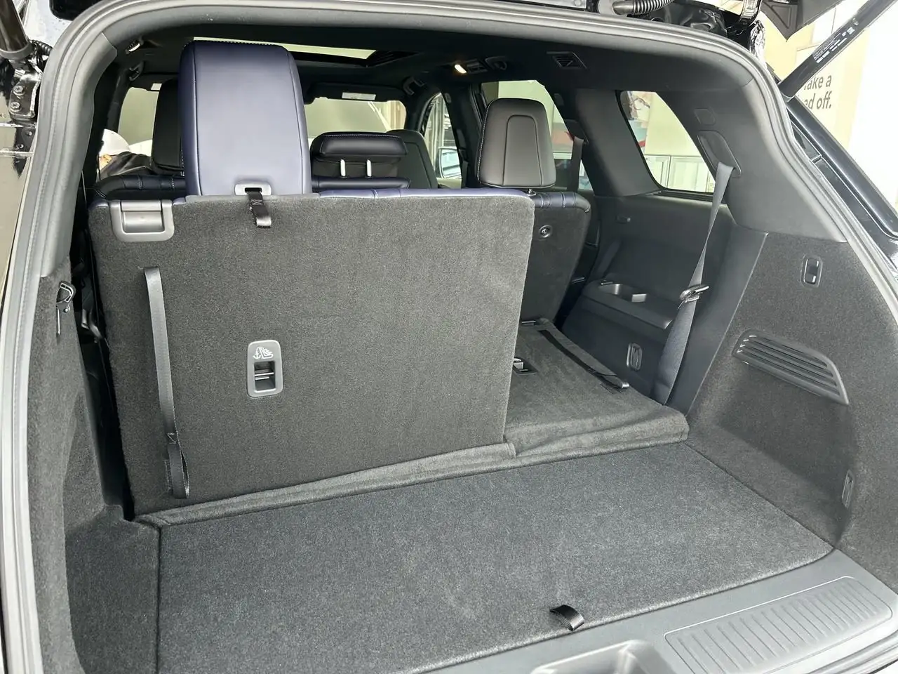 Infiniti QX60 снимка Infiniti QX60