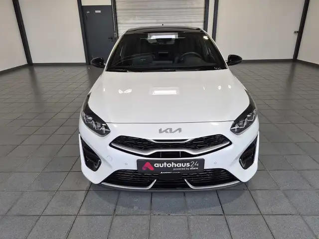 Kia Ceed view 2
