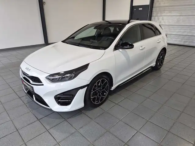 Kia Ceed view 3