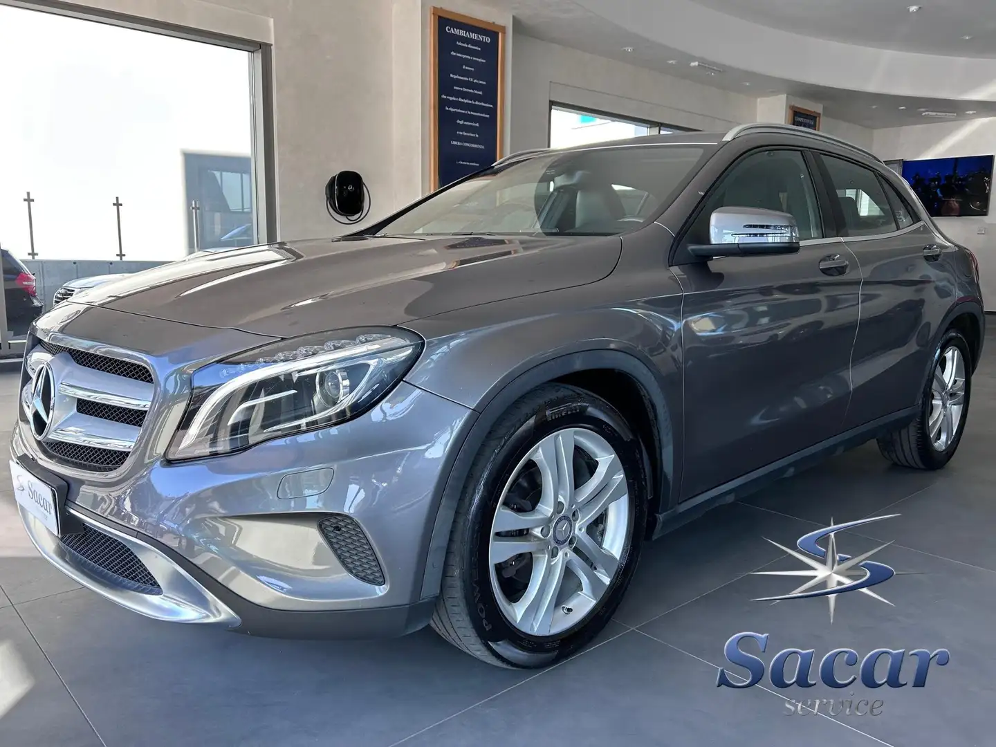 Mercedes-Benz GLA 200 GLA 200 d Sport 4matic auto Grigio - 1