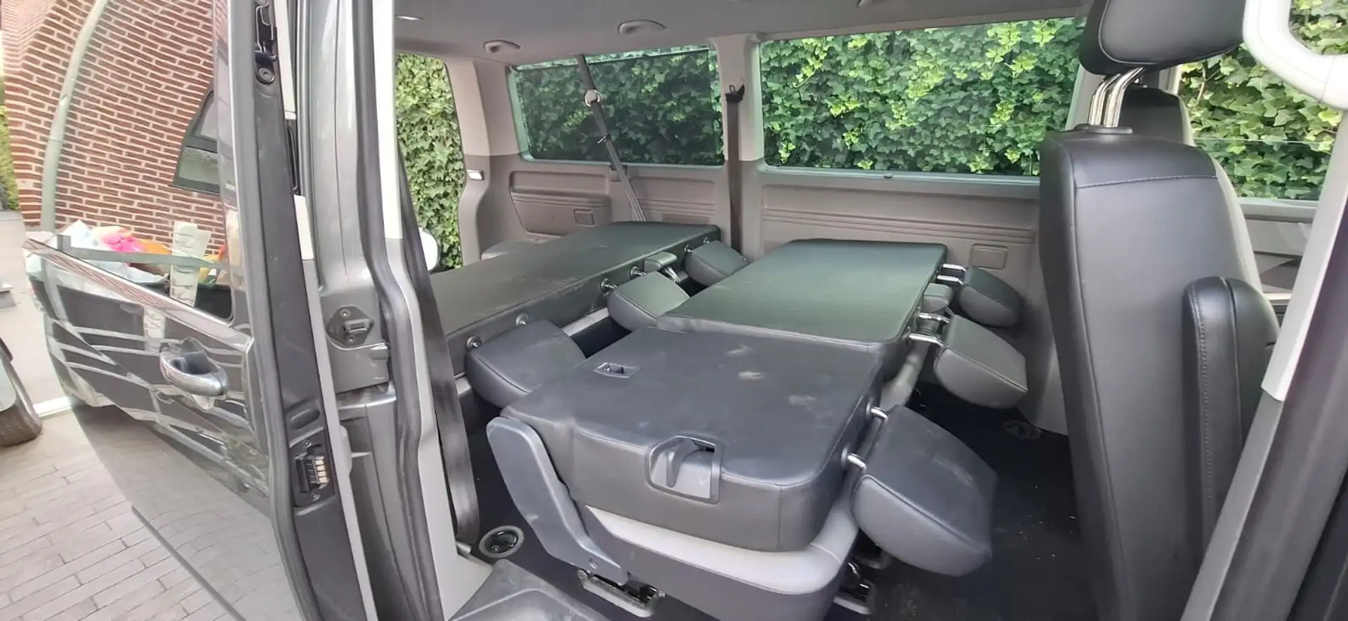 Volkswagen T6.1 Caravelle Caravelle T6.1 Comfortline Argintiu - 1