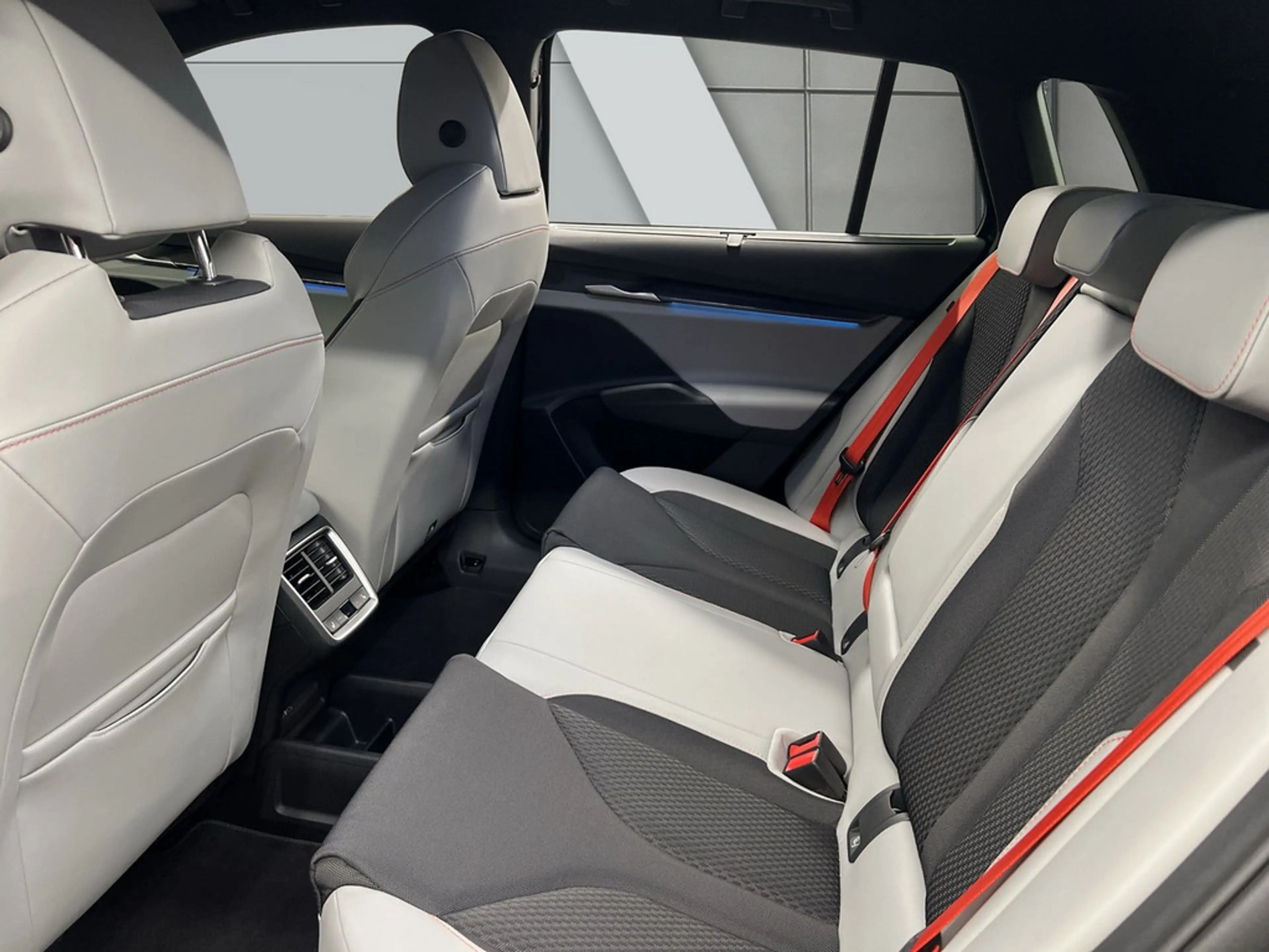 Skoda Elroq PYL10.2024-> 85 Lodge MATRIX*STNDHZ*LNK — photo 11