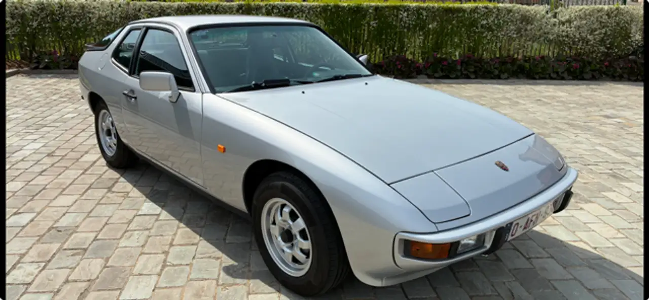 Porsche 924 Coupé, foto 1