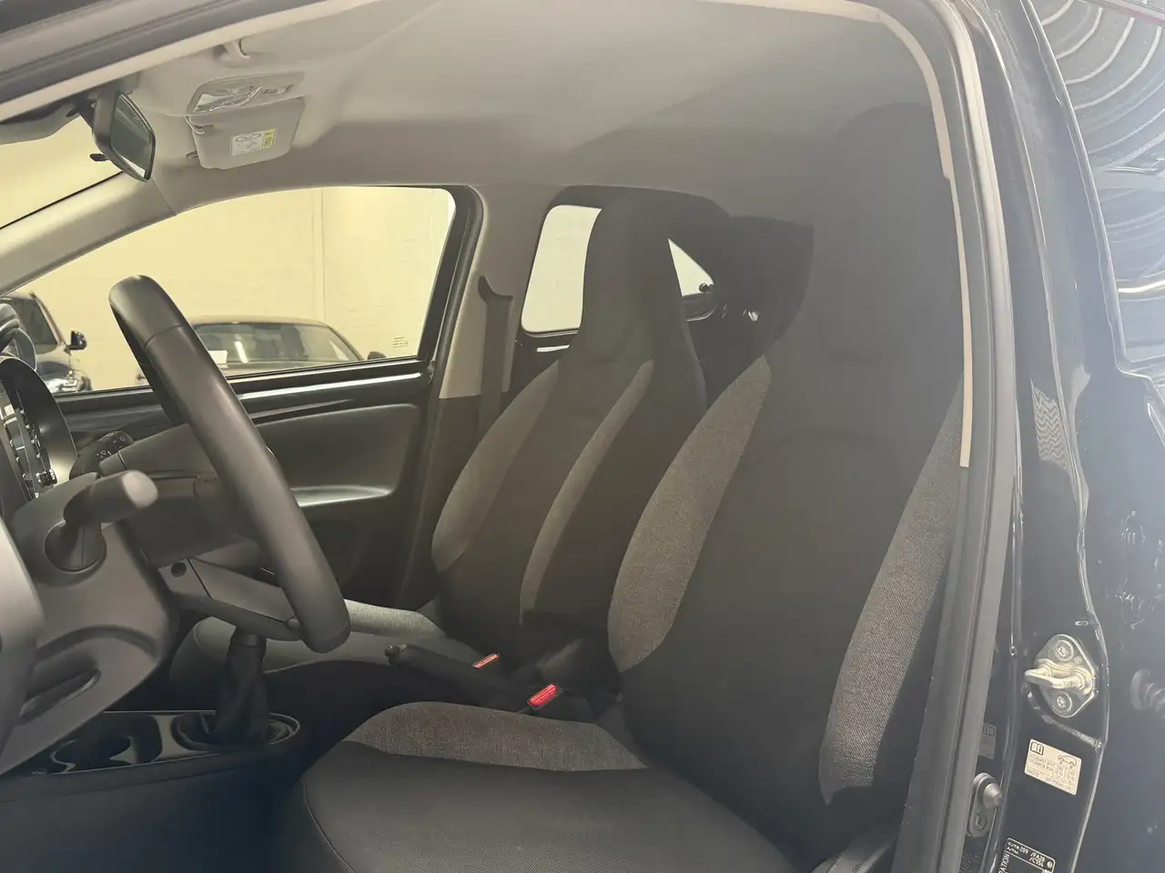 Toyota Aygo X 1.0 VVT-i MT first CAMERA 17'' CLIMATE CONTR, миниатюра 27