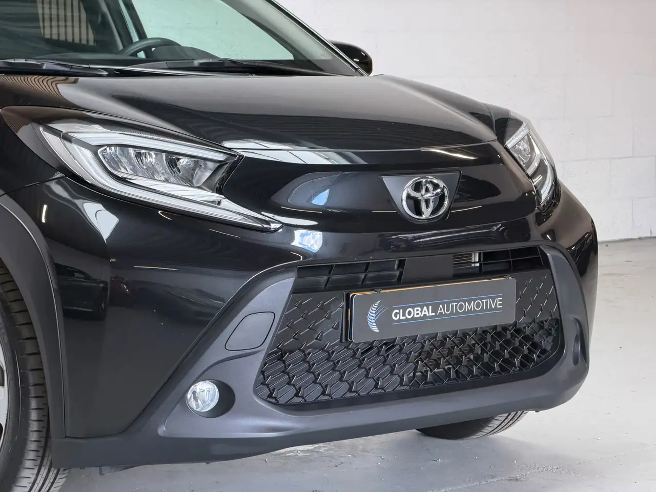 Toyota Aygo X 1.0 VVT-i MT first CAMERA 17'' CLIMATE CONTR, миниатюра 10