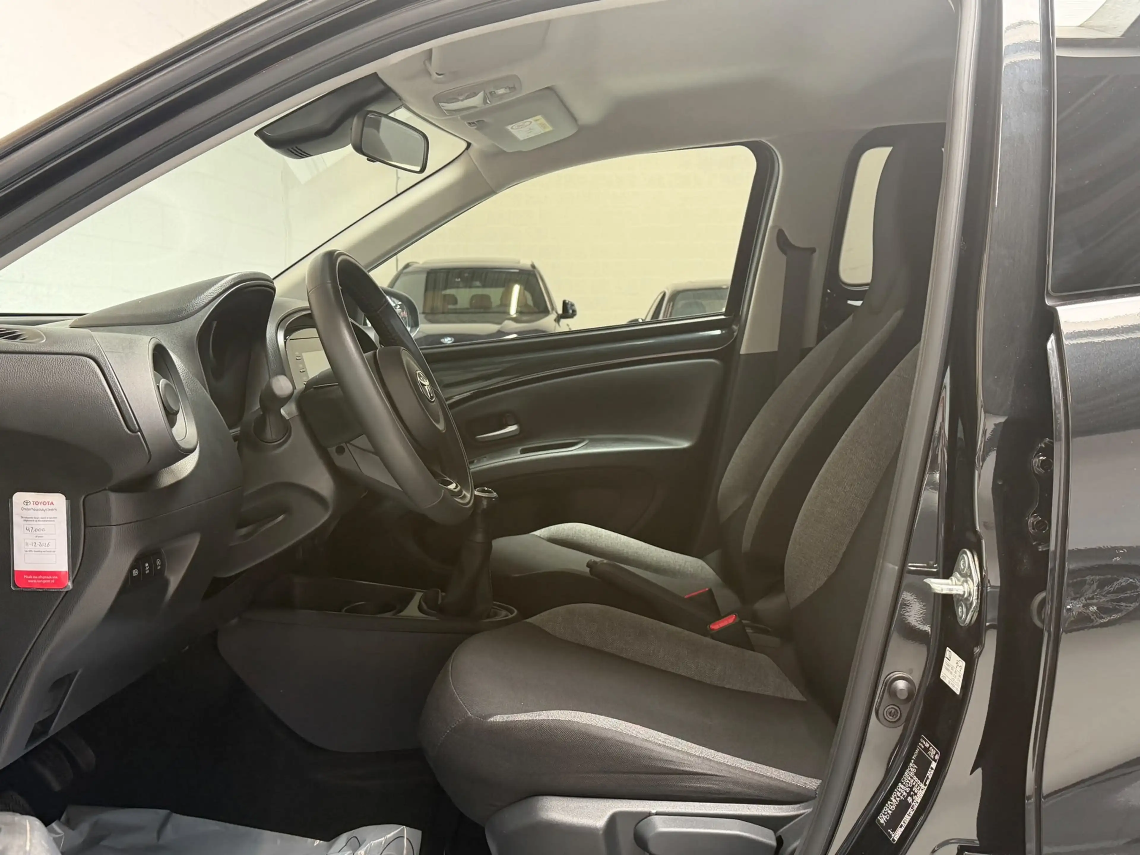 Toyota Aygo X 1.0 VVT-i MT first - CAMERA - 17'' - CLIMATE CONTR — photo 3