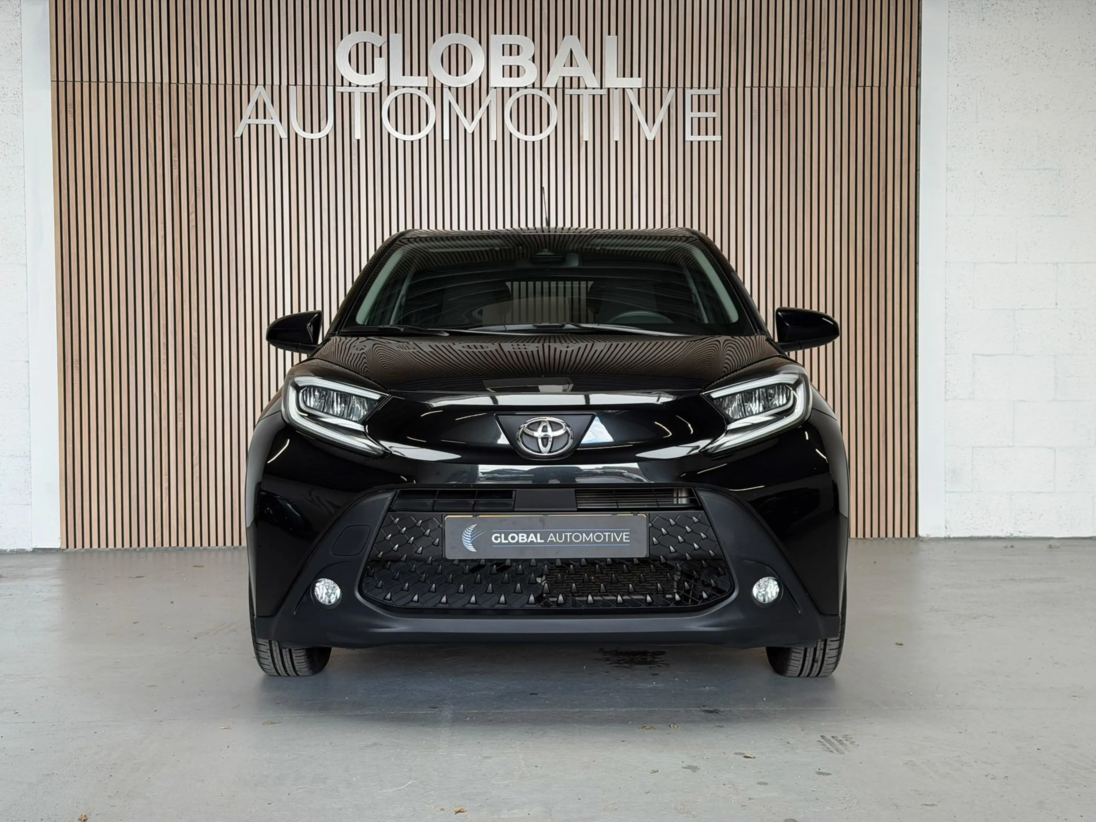 Toyota Aygo X 1.0 VVT-i MT first - CAMERA - 17'' - CLIMATE CONTR — photo 15