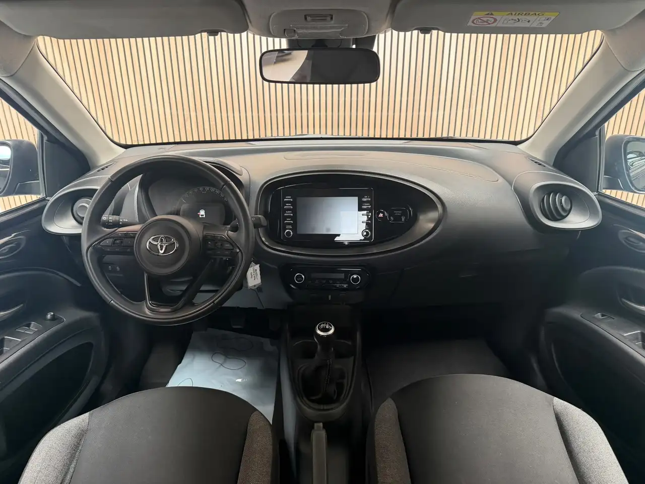 Toyota Aygo X 1.0 VVT-i MT first CAMERA 17'' CLIMATE CONTR, миниатюра 29