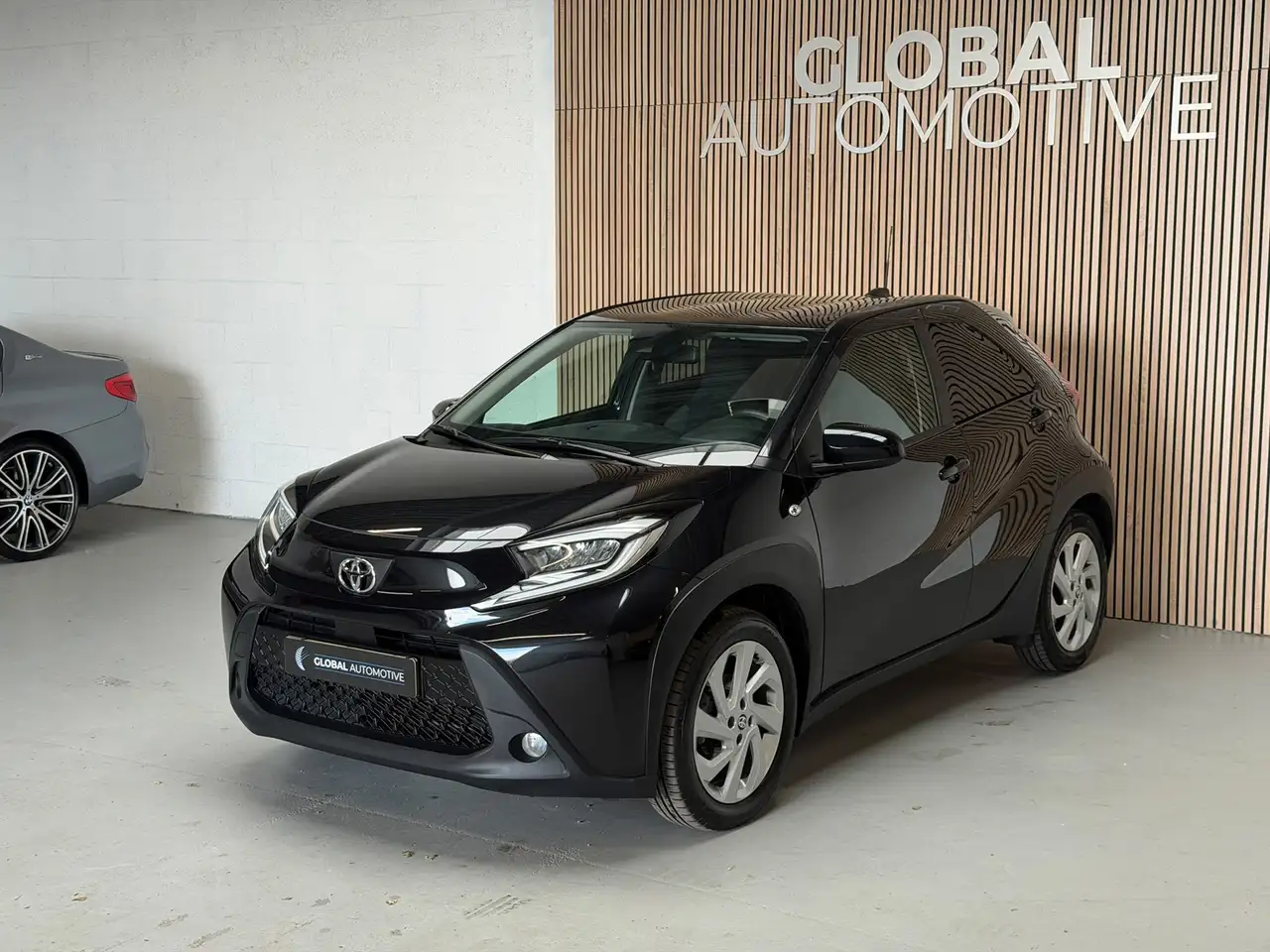 Toyota Aygo X 1.0 VVT-i MT first CAMERA 17'' CLIMATE CONTR, миниатюра 19