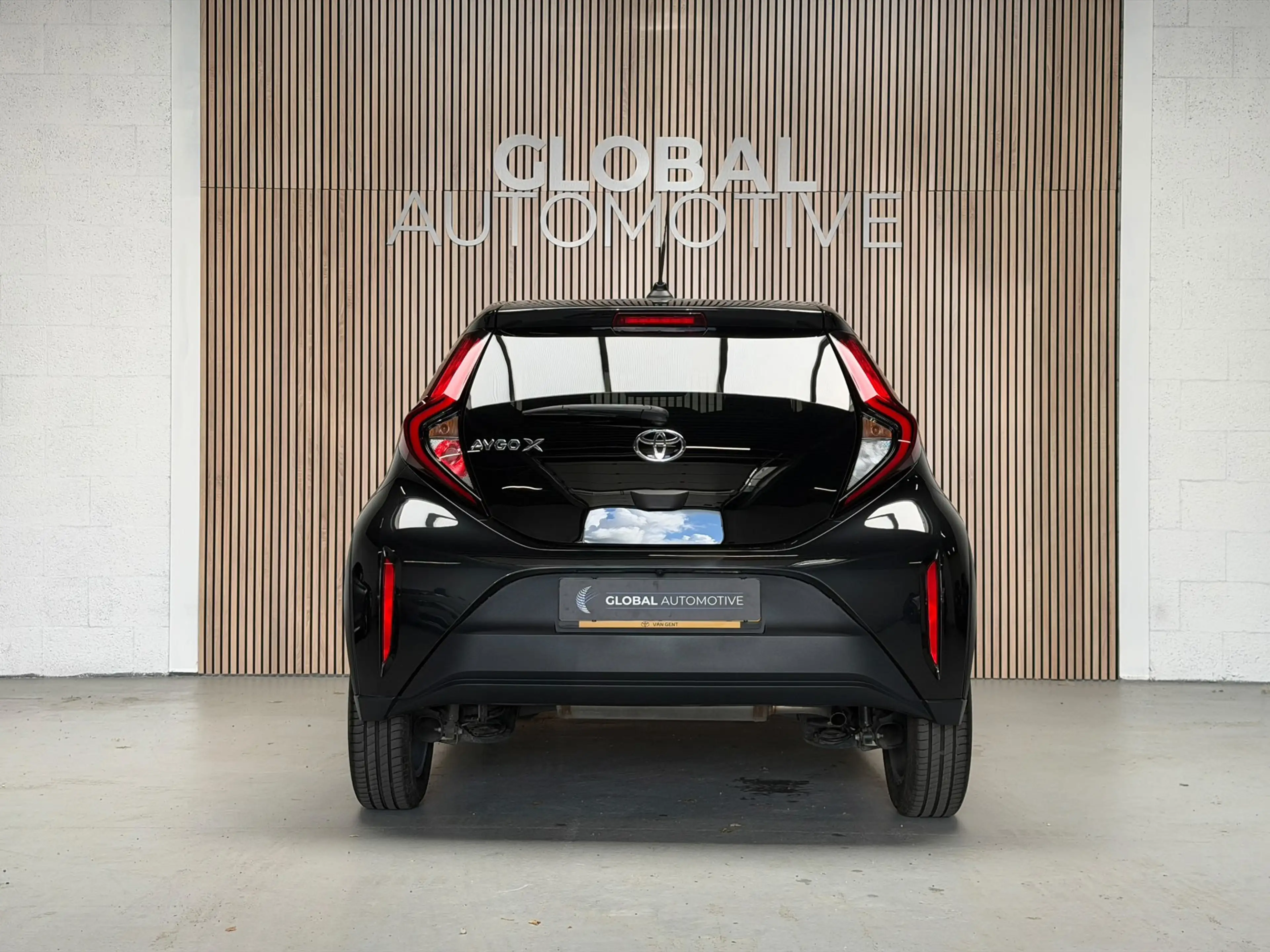 Toyota Aygo X 1.0 VVT-i MT first - CAMERA - 17'' - CLIMATE CONTR — photo 5