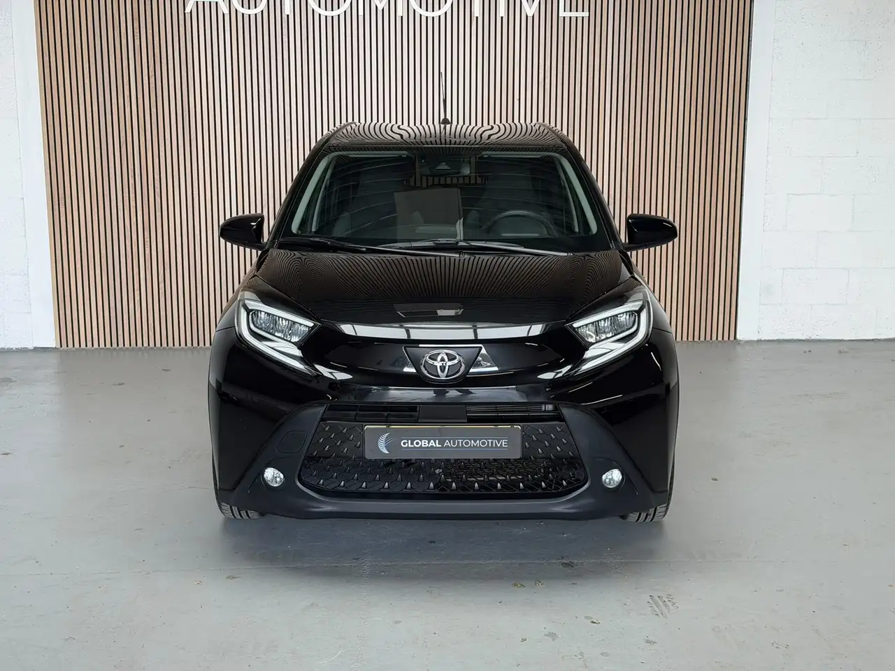 Toyota Aygo X 1.0 VVT-i MT first CAMERA 17'' CLIMATE CONTR, миниатюра 4