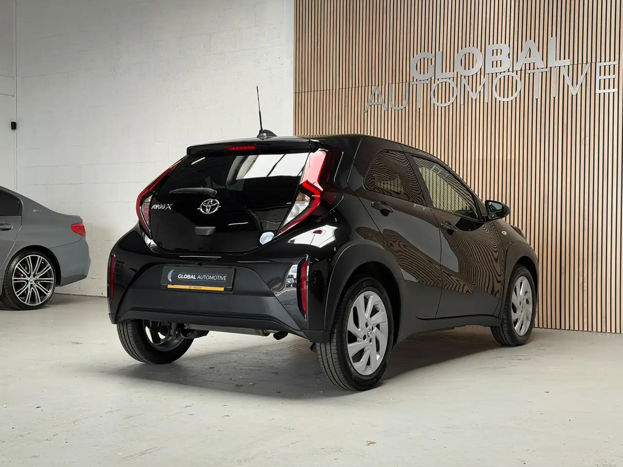 Toyota Aygo X 1.0 VVT-i MT first CAMERA 17'' CLIMATE CONTR, миниатюра 23