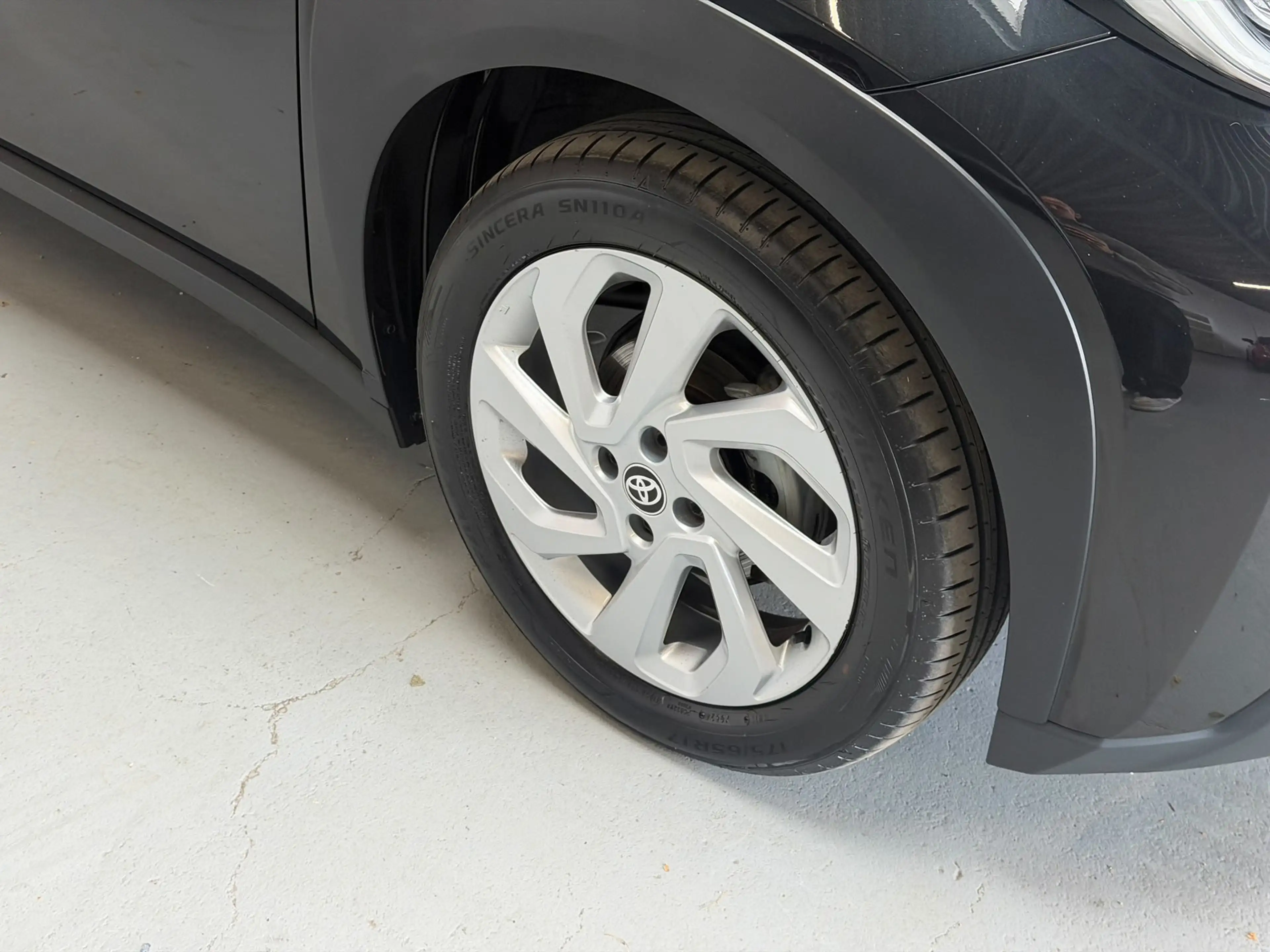 Toyota Aygo X 1.0 VVT-i MT first - CAMERA - 17'' - CLIMATE CONTR — photo 6