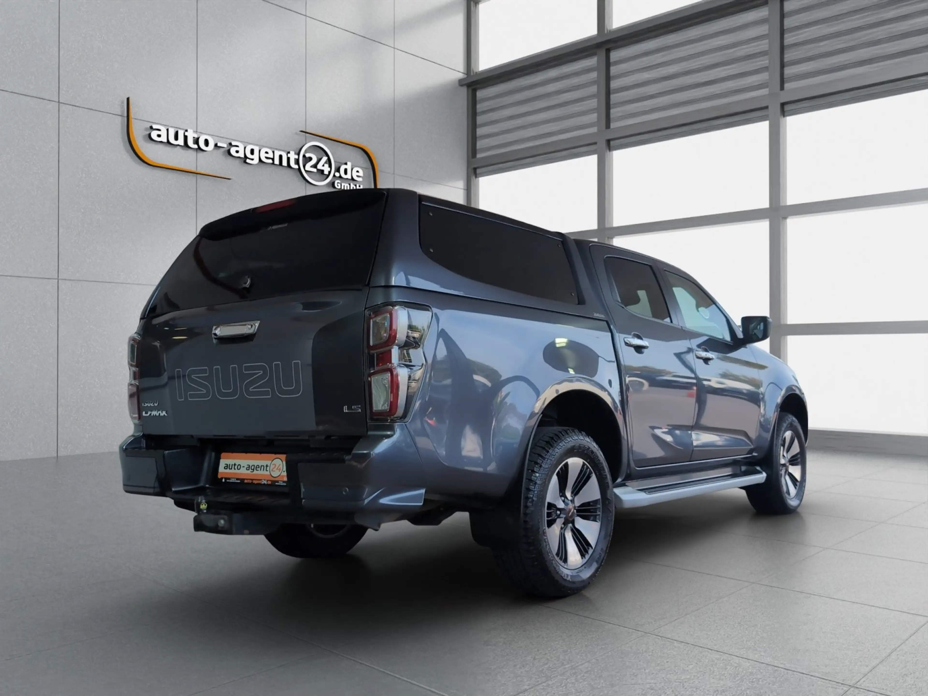 Isuzu D-Max 2.2 TD 4WD LSE DoKa/Hardtop/AHK/Kamera/DAB/MwSt. — photo 4
