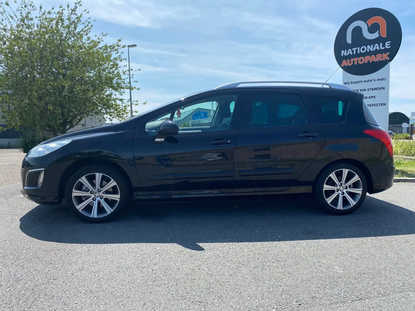 Peugeot 308 SW 2014 * 1.6 THP Allure 7p * AUTOMAAT * PANORAMA Zwart - 2