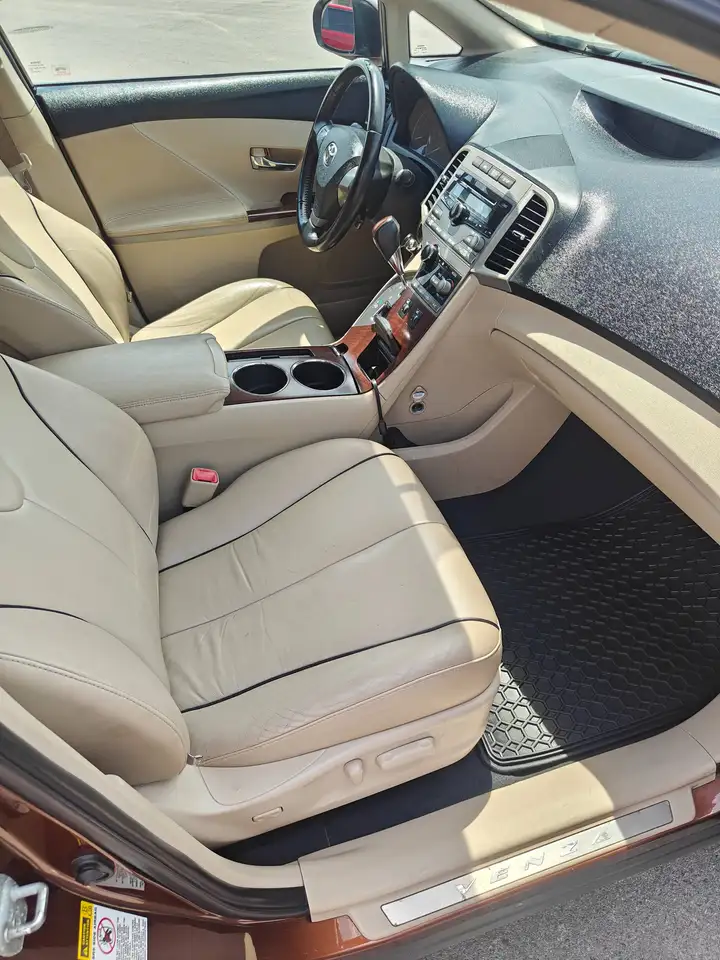 Toyota Venza снимка Toyota Venza