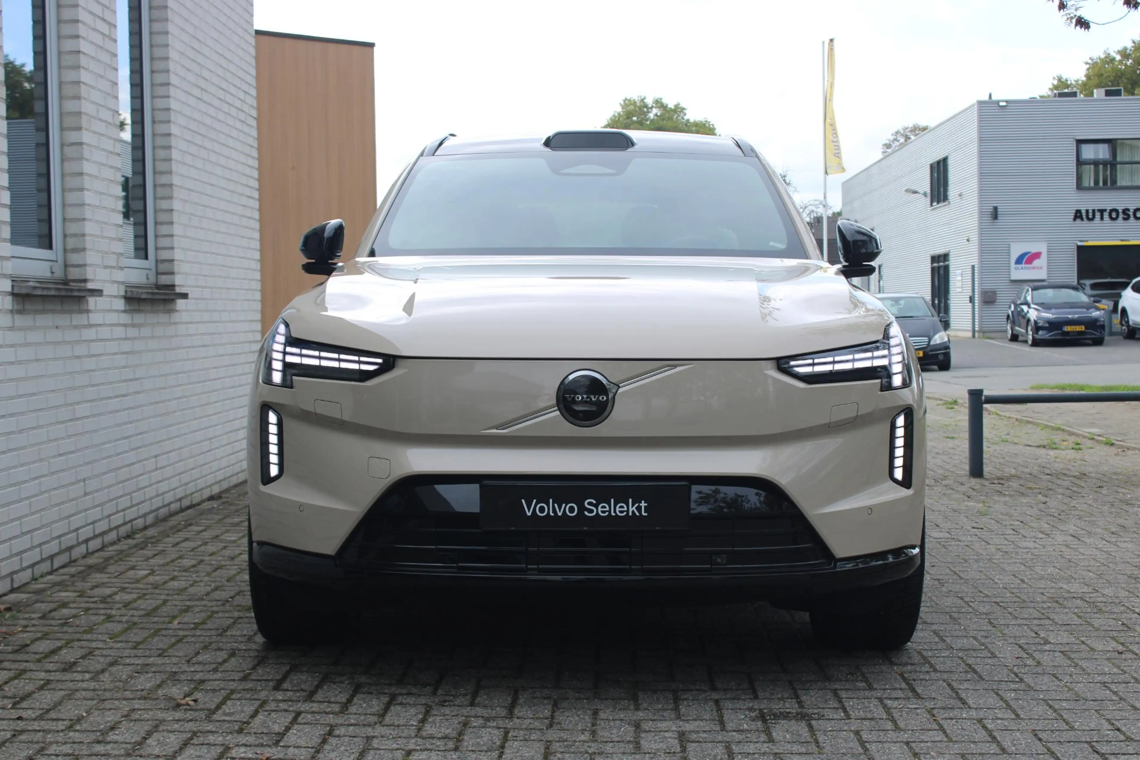 Volvo EX90 Twin Motor Ultra 7p. 111 kWh | All Season | Pilot — photo 2