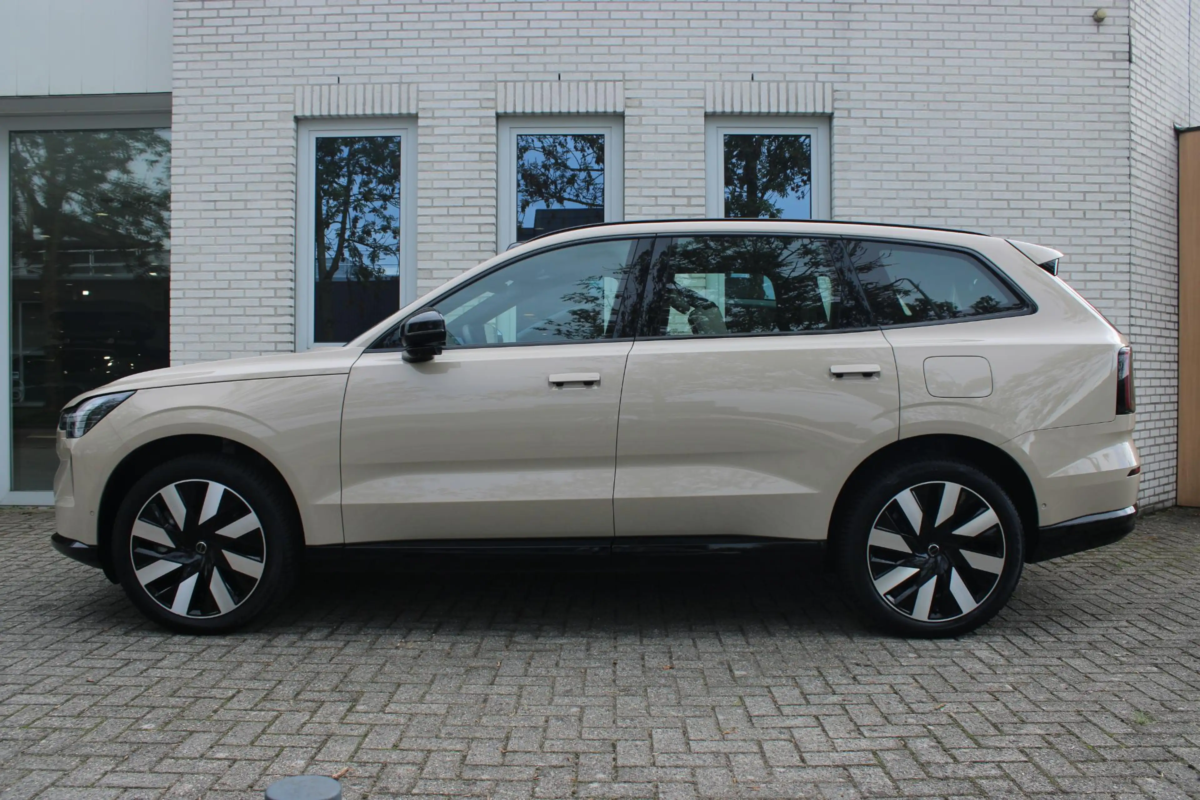 Volvo EX90 Twin Motor Ultra 7p. 111 kWh | All Season | Pilot — photo 3