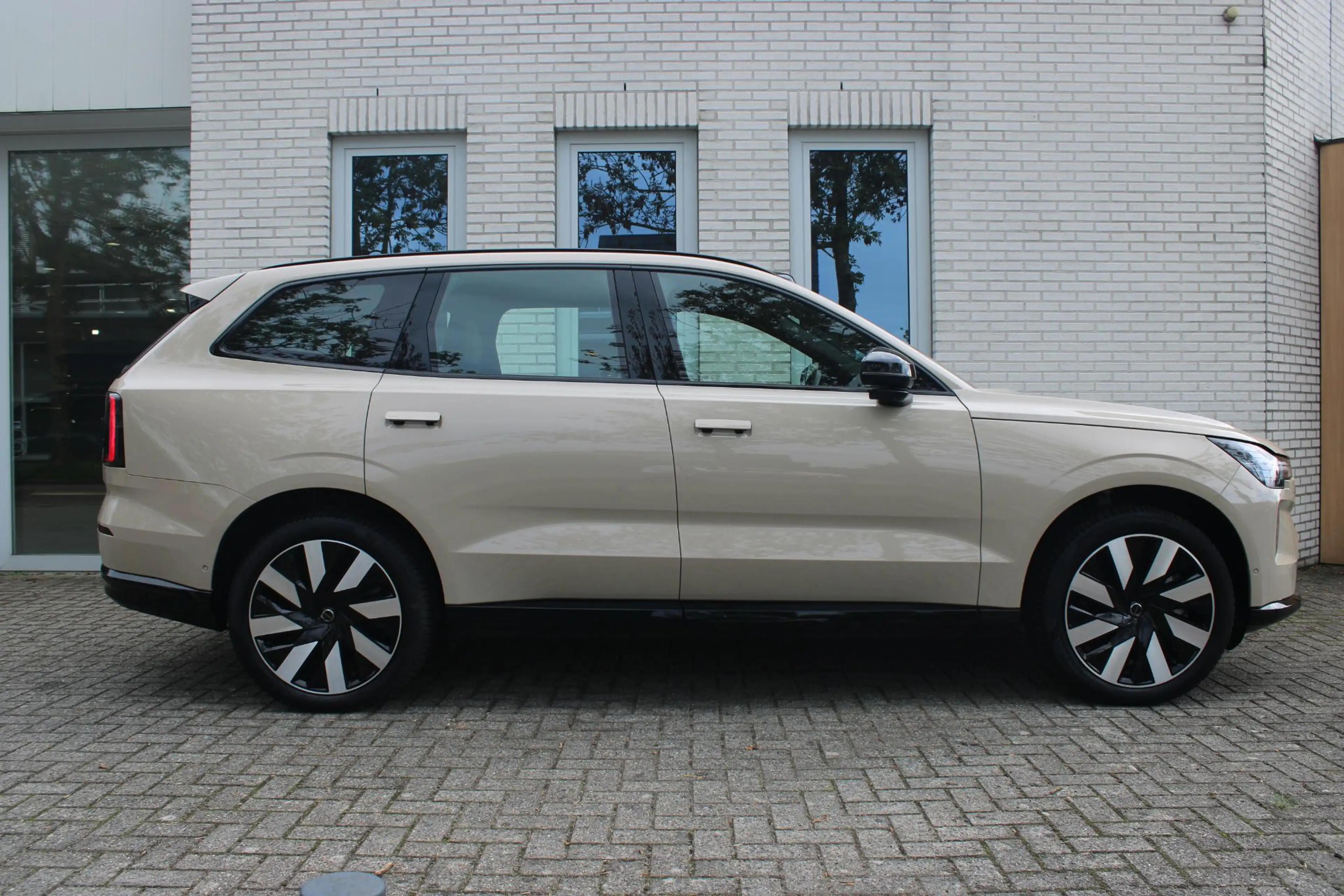 Volvo EX90 Twin Motor Ultra 7p. 111 kWh | All Season | Pilot — photo 4