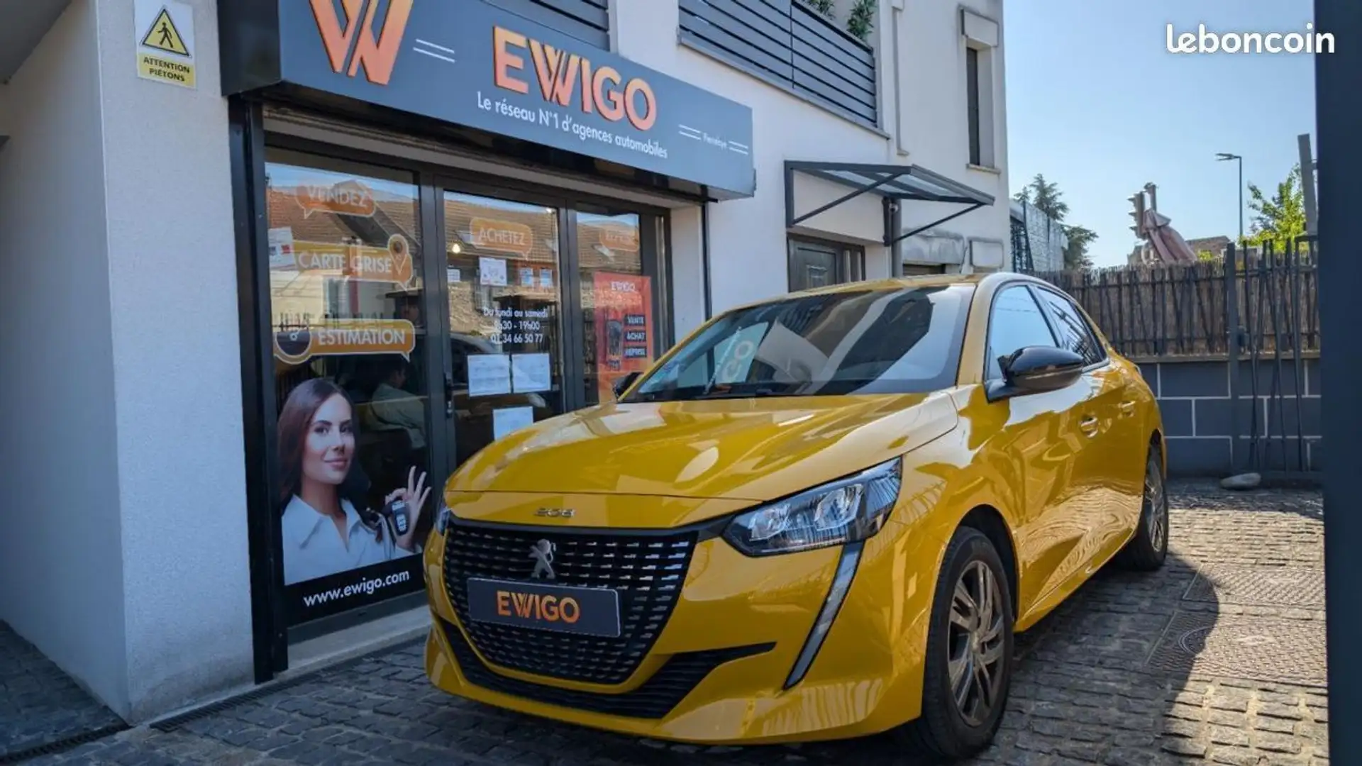 Peugeot 208 1.2 PURETECH 75ch STYLE START-STOP Jaune - 1