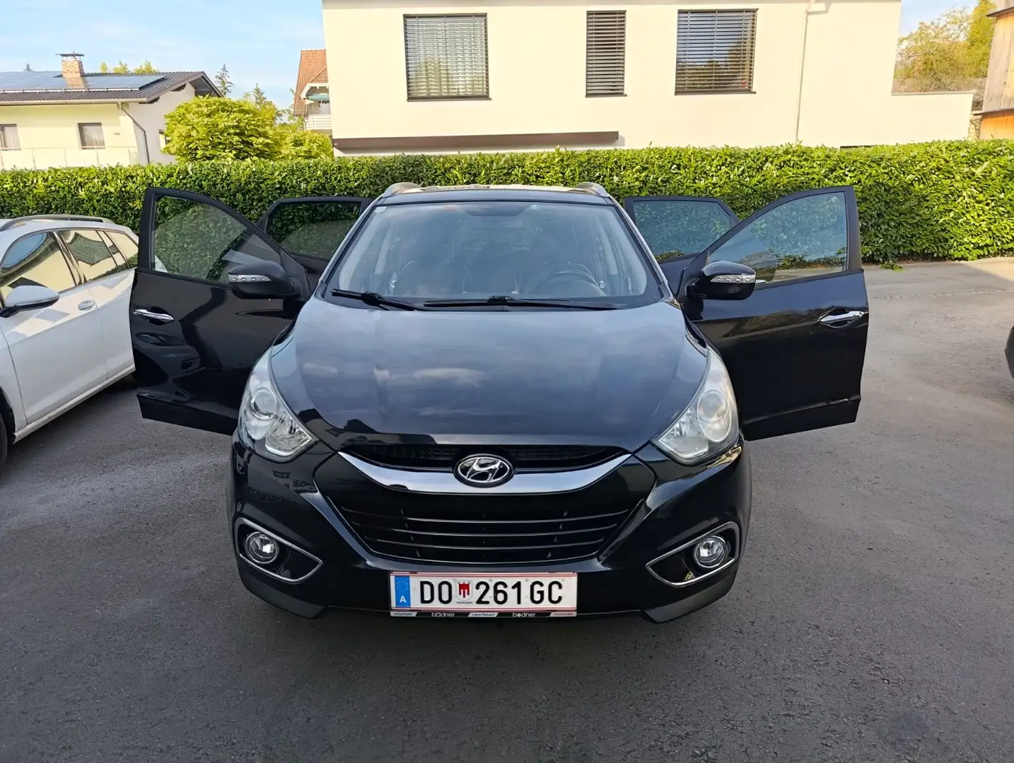 Hyundai iX35 iX35 2,0 CRDi Premium 4WD Premium Schwarz - 2