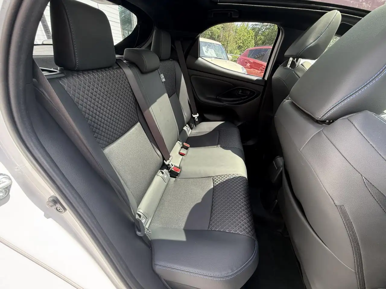 Toyota Yaris Yaris — photo 13