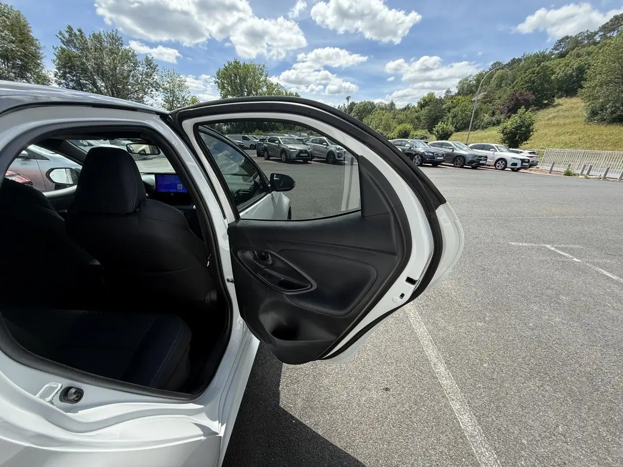 Toyota Yaris Yaris — photo 34