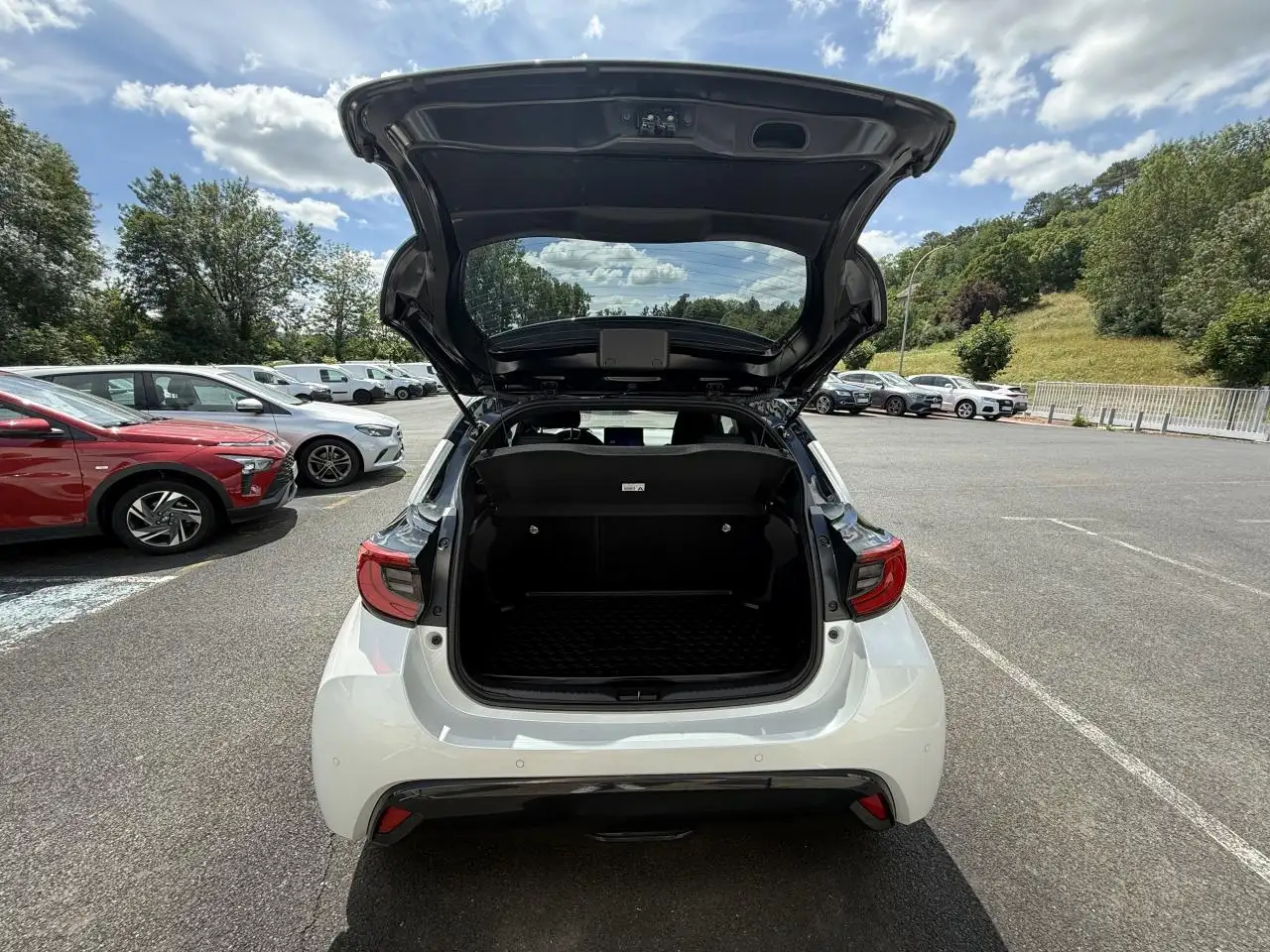 Toyota Yaris Yaris — photo 33