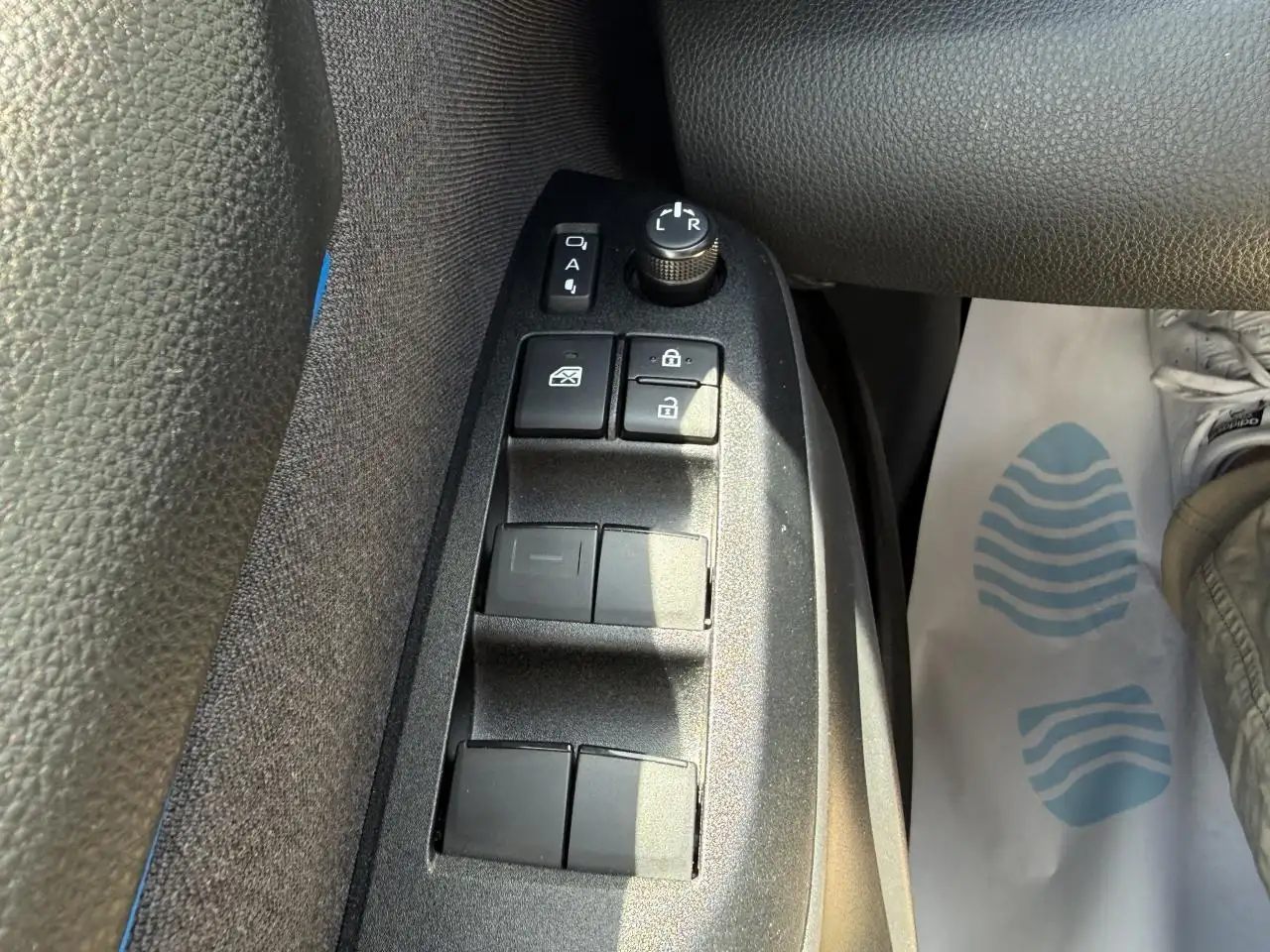 Toyota Yaris Yaris — photo 30