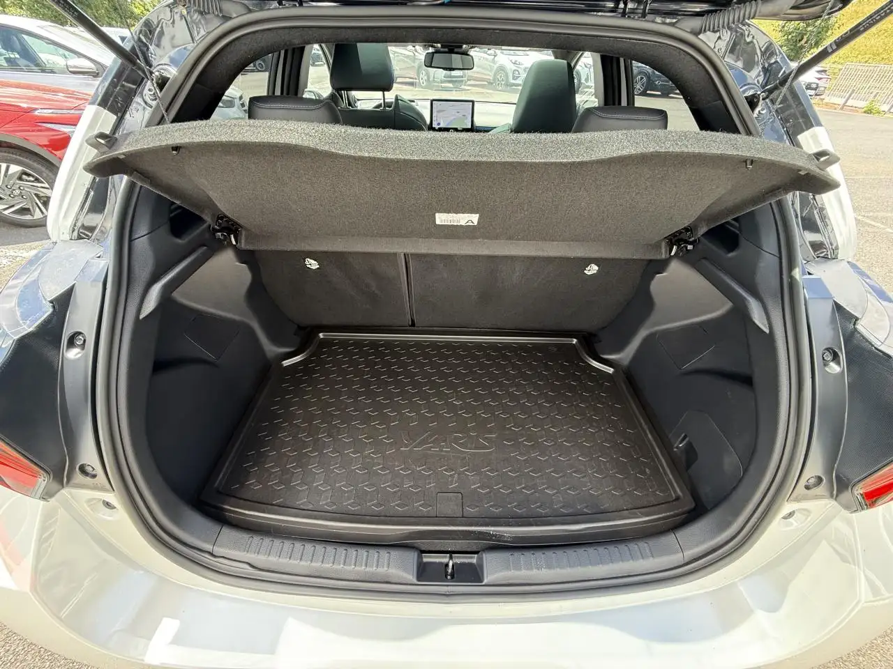 Toyota Yaris Yaris — photo 12