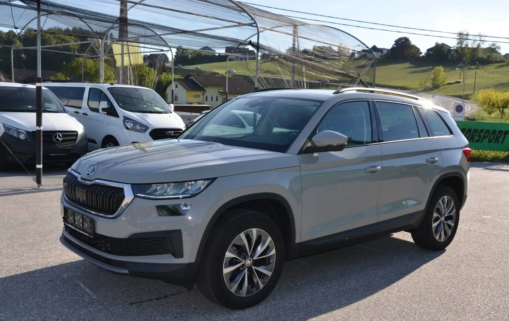 Skoda Kodiaq Kodiaq 2,0 TDI 4x4 DSG LED AHV VIRTUAL KAMERA SHZ LR-HZ Grau - 2