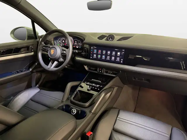 Porsche Cayenne view 10