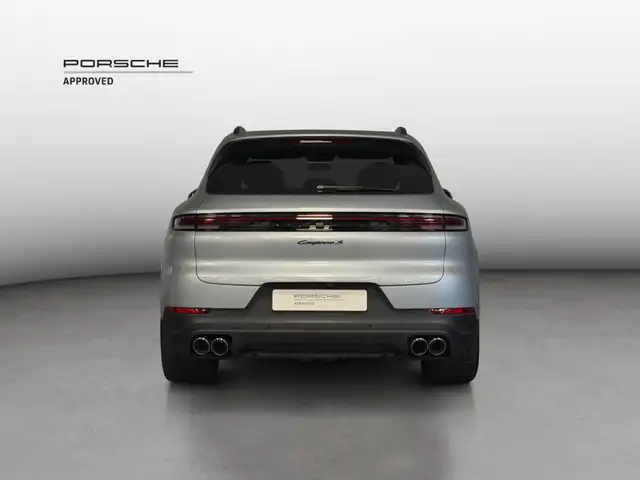 Porsche Cayenne view 4