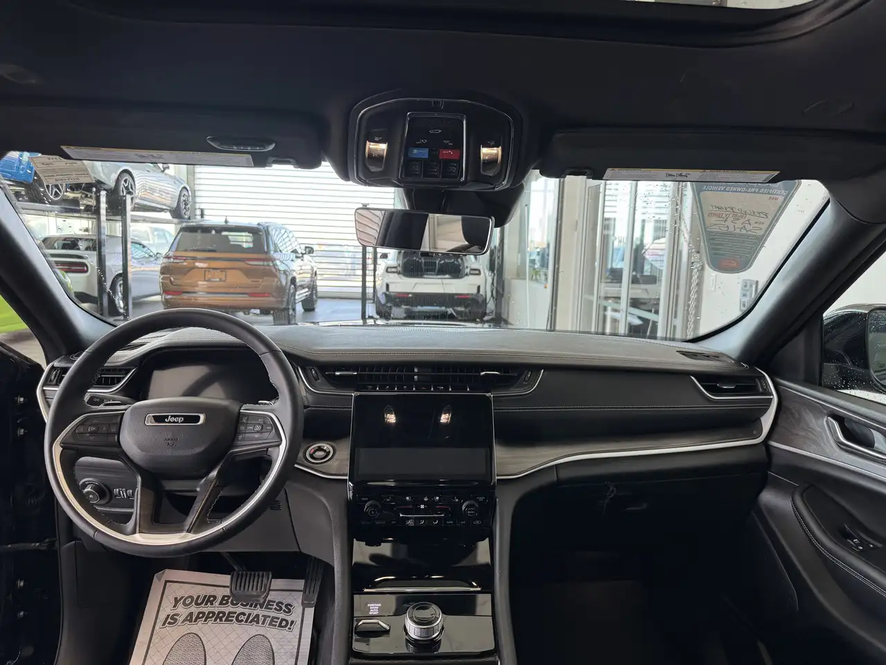 Jeep Grand Cherokee снимка Jeep Grand Cherokee