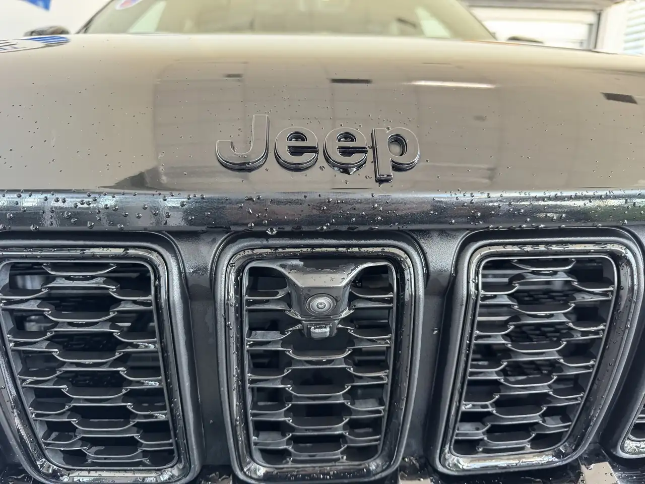 Jeep Grand Cherokee снимка Jeep Grand Cherokee