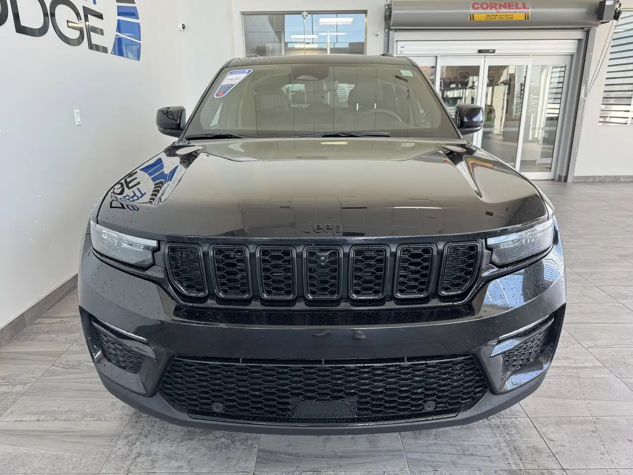 Jeep Grand Cherokee снимка Jeep Grand Cherokee