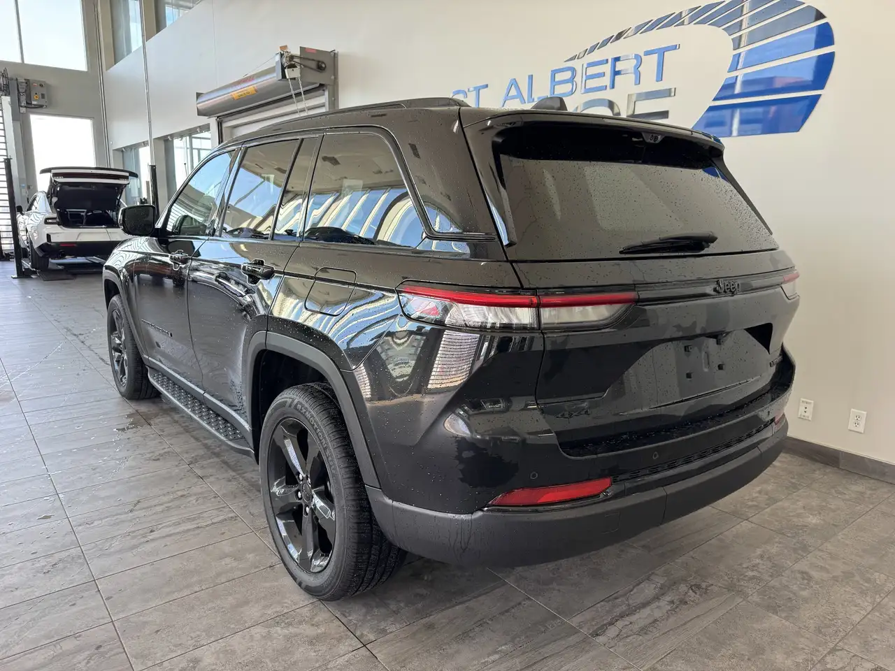 Jeep Grand Cherokee снимка Jeep Grand Cherokee