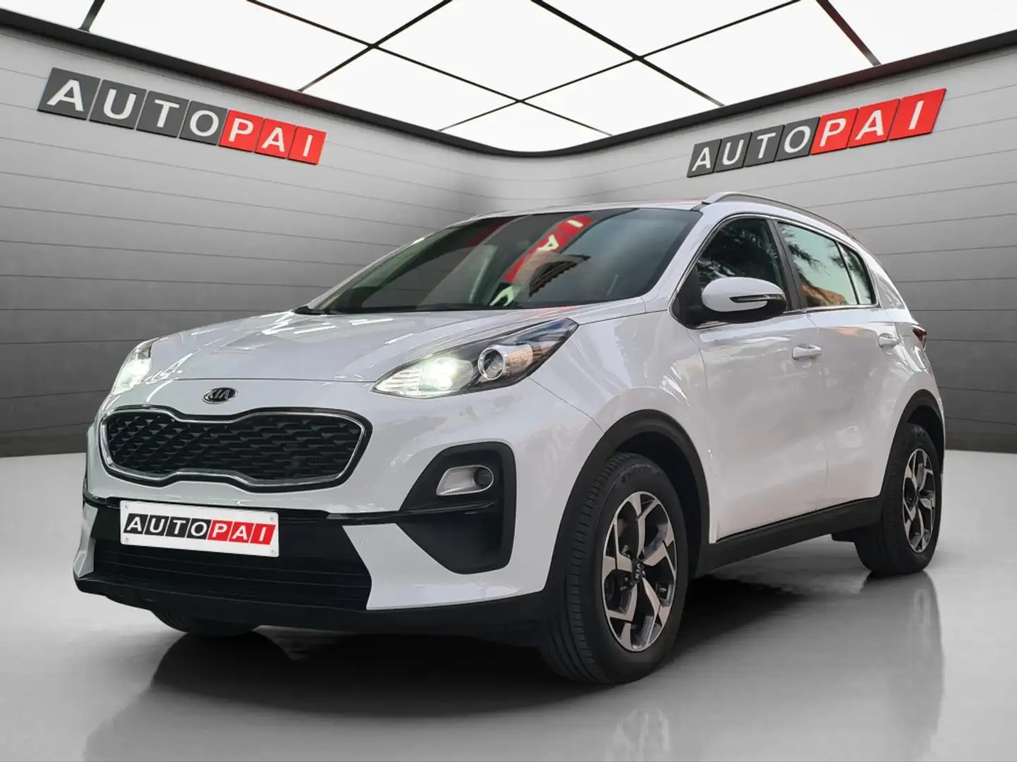Kia Sportage 1.6 MHEV Business 4x2 136 Blanco - 1