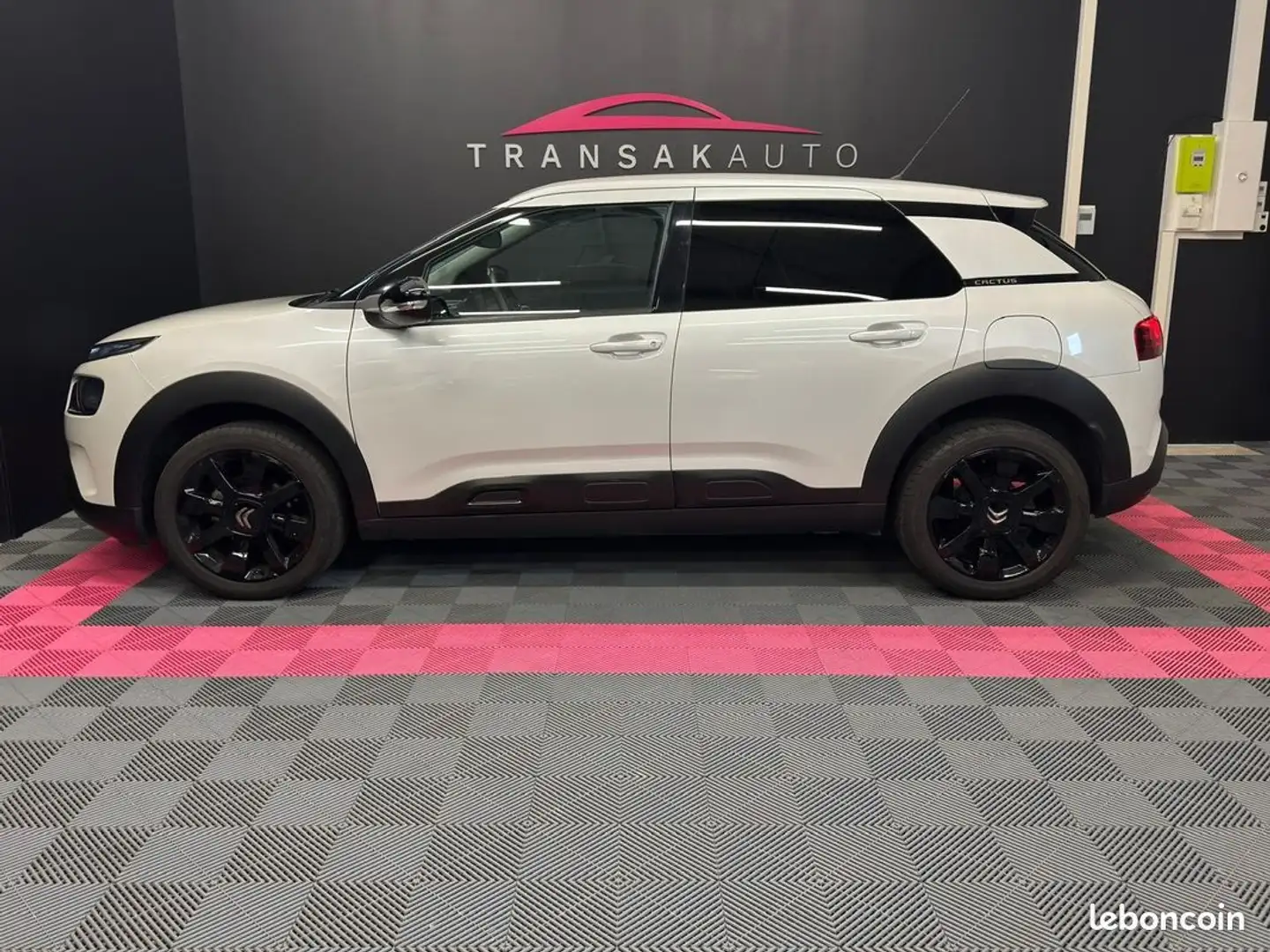 Citroen C4 Cactus 110ch BVM6 SHINE SECONDE MAIN SUIVI COMPLET RÉVISION À JOUR Wit - 2