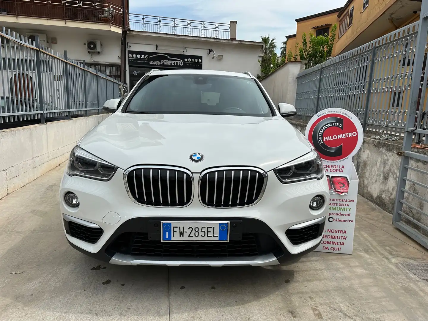 BMW X1 sdrive16d xLine Blanc - 1
