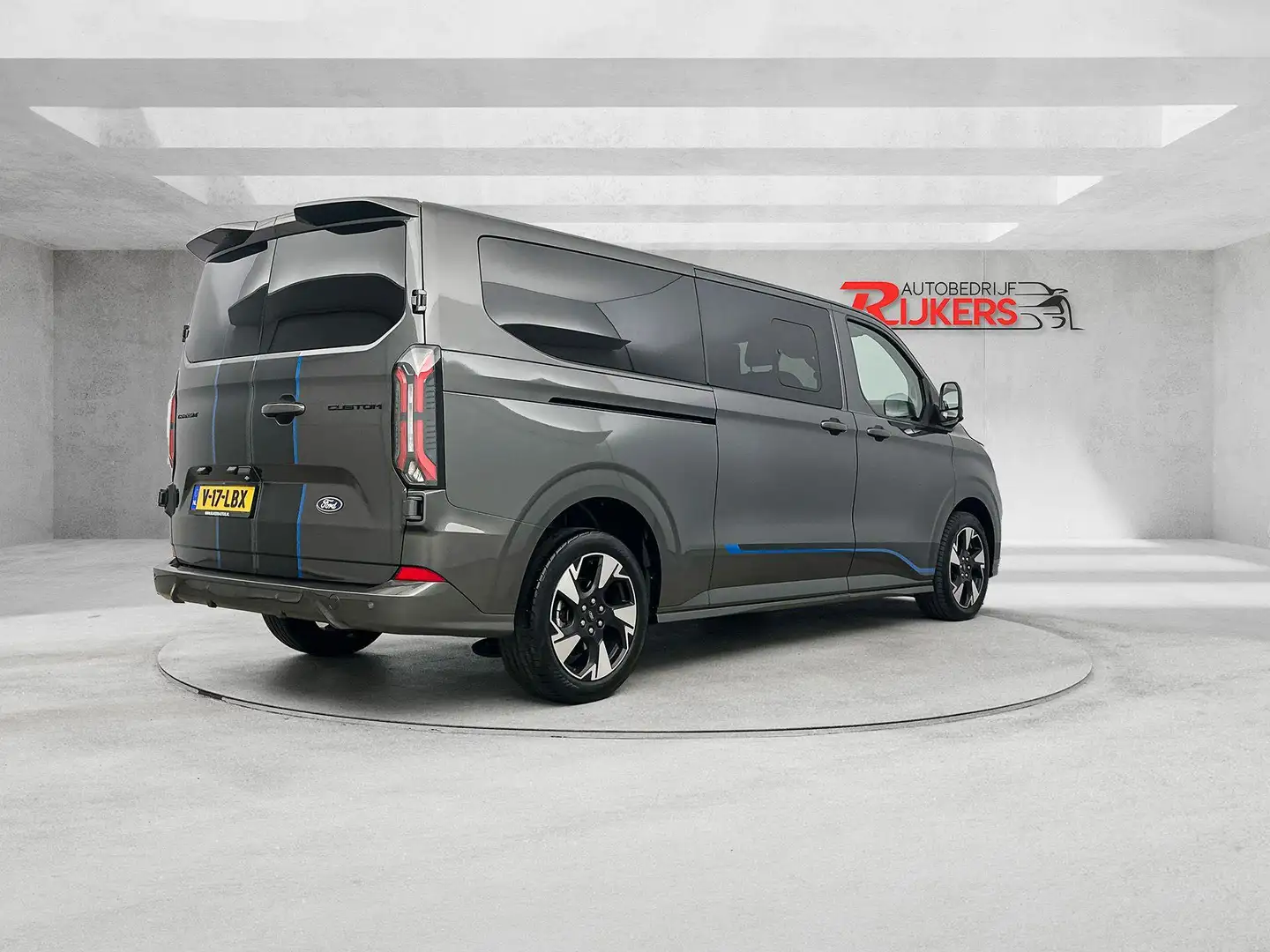 Ford Transit Custom 320 2.0 TDCI L2H1 Sport DC 170 PK,BPM Vrij,360,acc Gris - 2