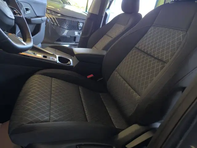 MG ZS view 14